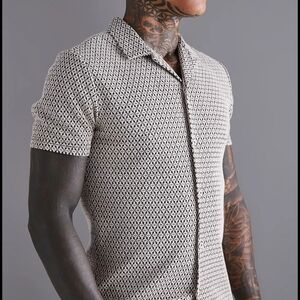 ✨ 4/$15 Boohoo Man Short Sleeve Stretch Mini Geo Pattern Shirt
